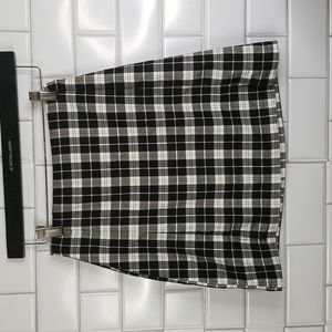 Brandy Melville Zip Up Black and White Plaid Mini Skirt with Small Front Slit